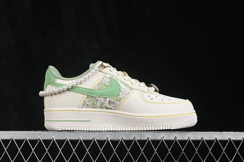 All categories Nk Air Force 1 Air Force series Nk Air Force 1 Low Air Force low-top Nike Air Force 1'07 Low "Jade Pearl Canvas" Hand-painted graffiti Green Pearl Painting Air Force 1 low-top casual sneakers FJ7740-111